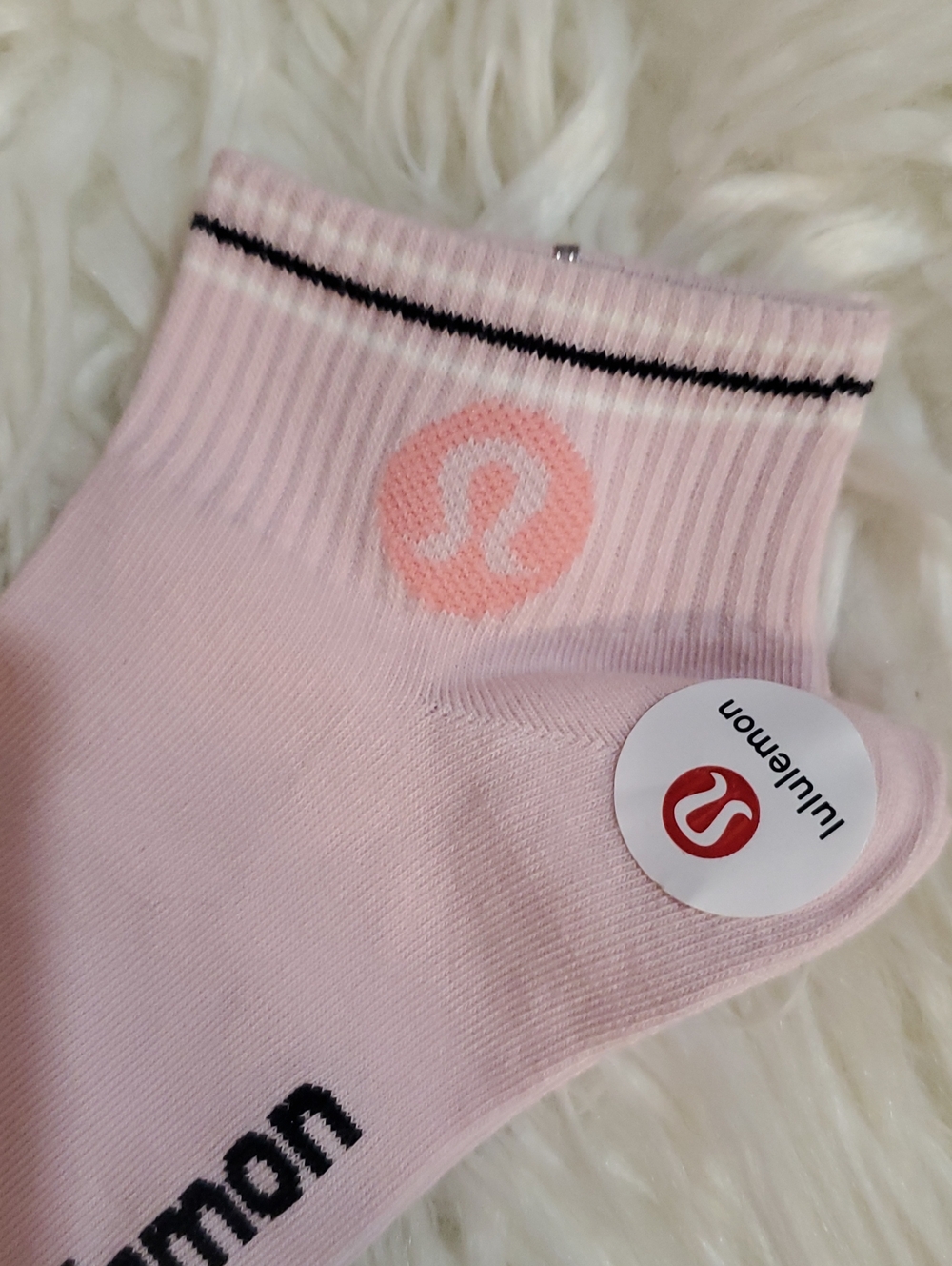Lululemon ankle socks - Picture 2 of 4